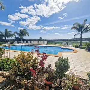 Quinta Do Bravo - Swimming Pool - By Bedzy Сasa de vacaciones